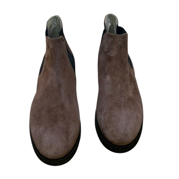 $310 NEW Amalfi by Rangoni Enrico Chelsea BootCashmere Suede Size 11.5 - Picture 2 of 5